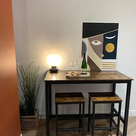 Apartment V'